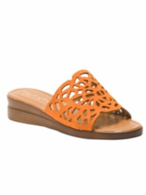Mariella NIB Made in Italy Orange Laser-Cut Leather Slides/Sandals size 41/10